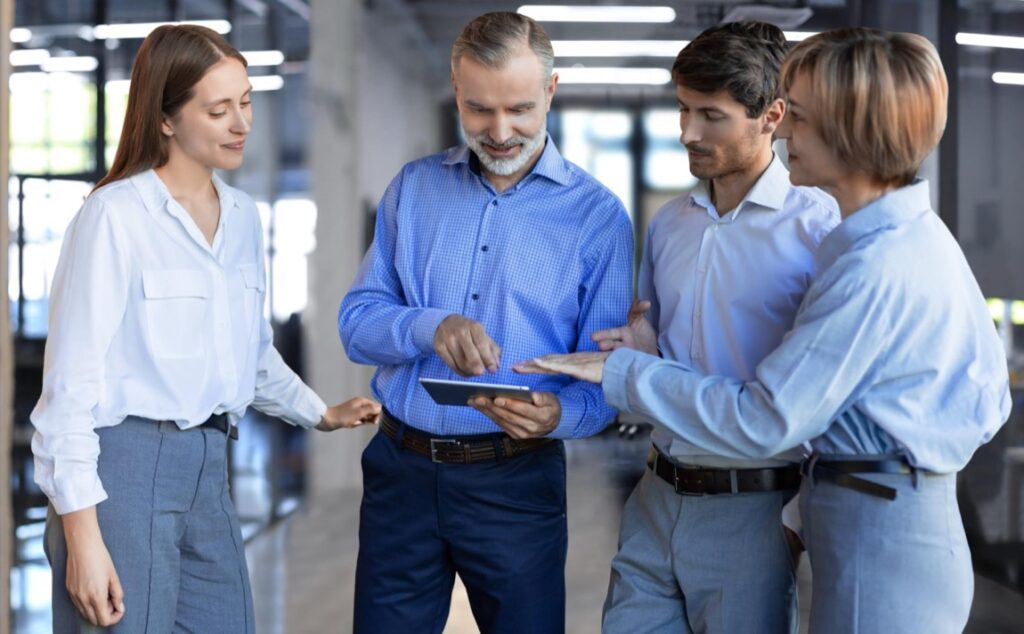 System zamówień publicznych w Polsce regulowany jest przez Prawo zamówień publicznych, które określa zasady udzielania zamówień przez podmioty sektora publicznego na realizację robót budowlanych, dostaw czy usług