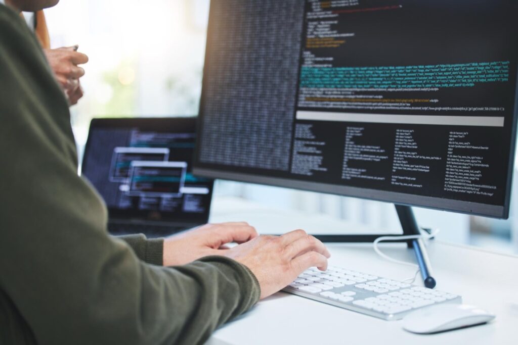 Przetargi w sektorze IT to nie tylko okazja dla firm technologicznych do zdobycia ważnych kontraktów, ale także wyzwanie wymagające doskonałej znajomości przepisów oraz skutecznej strategii